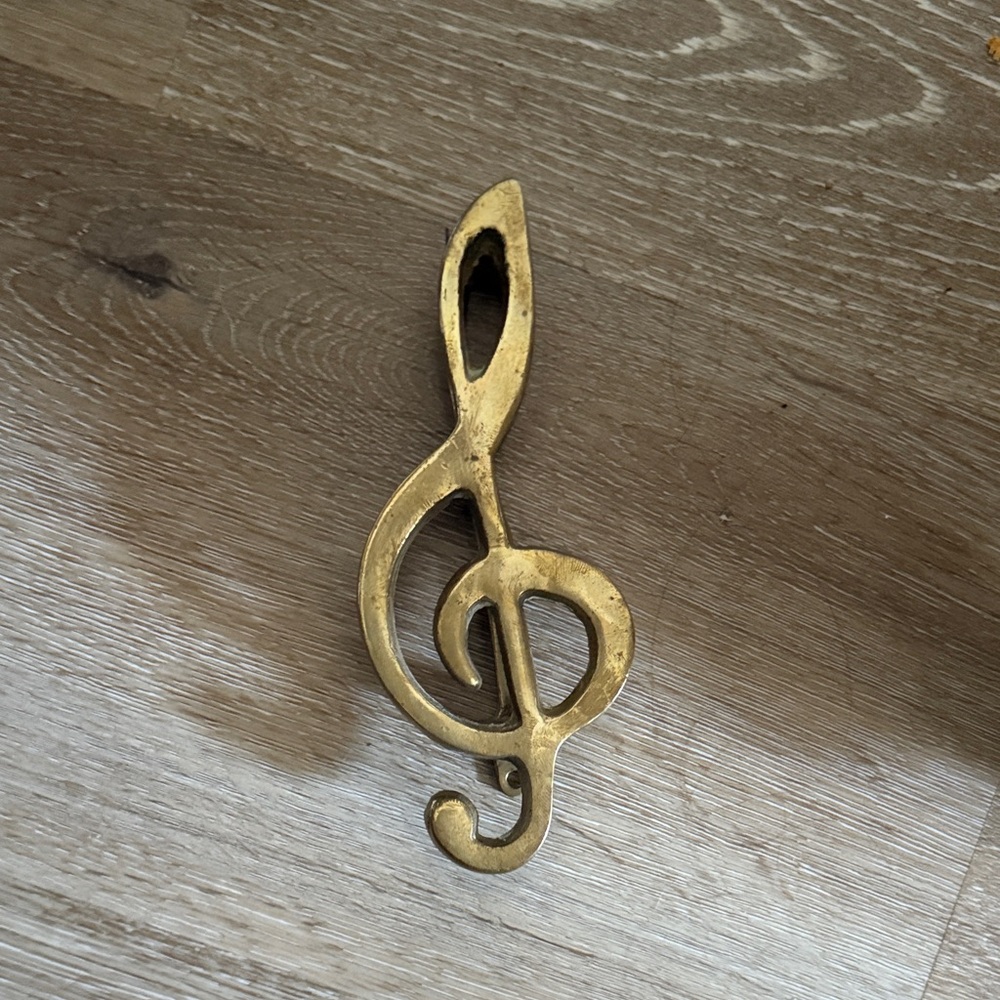 Vintage brass Gold Treble Clef door knocker